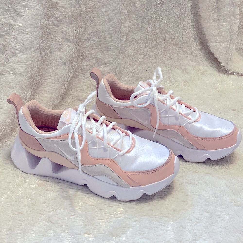 Size 11 Nike’s RYZ 365 “White Washed Coral” Woman’s Sneaker